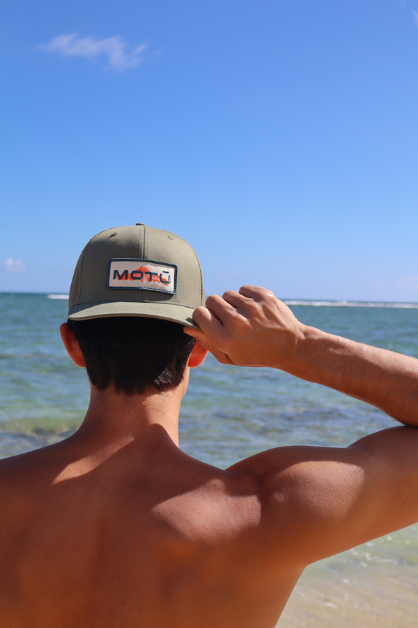 MOTŪ Mountain Patch Green Hat