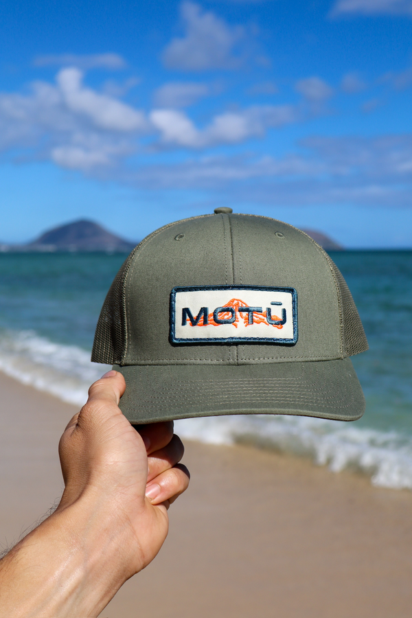 MOTŪ Mountain Patch Green Hat